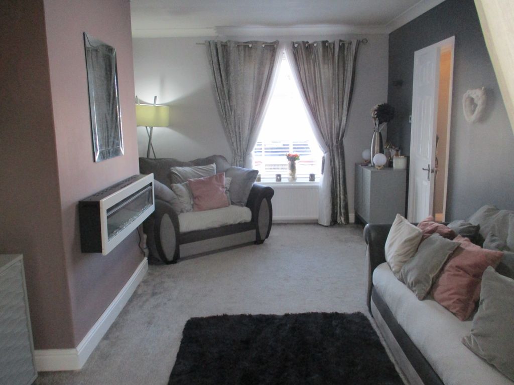Property photo 2 of 21