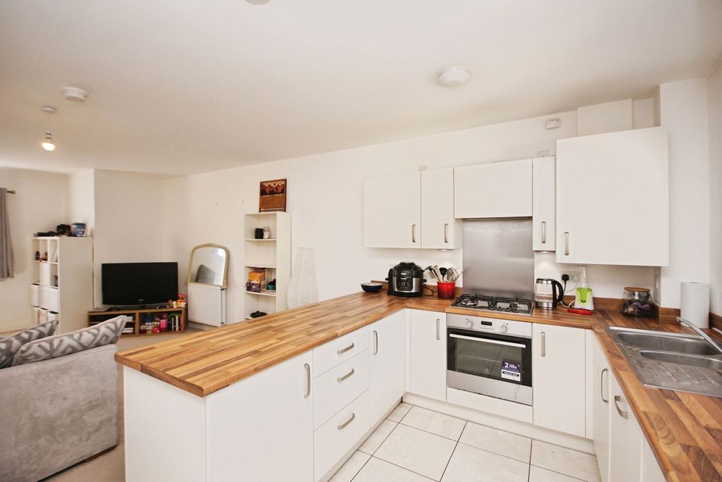 Property photo 3 of 16 Photo