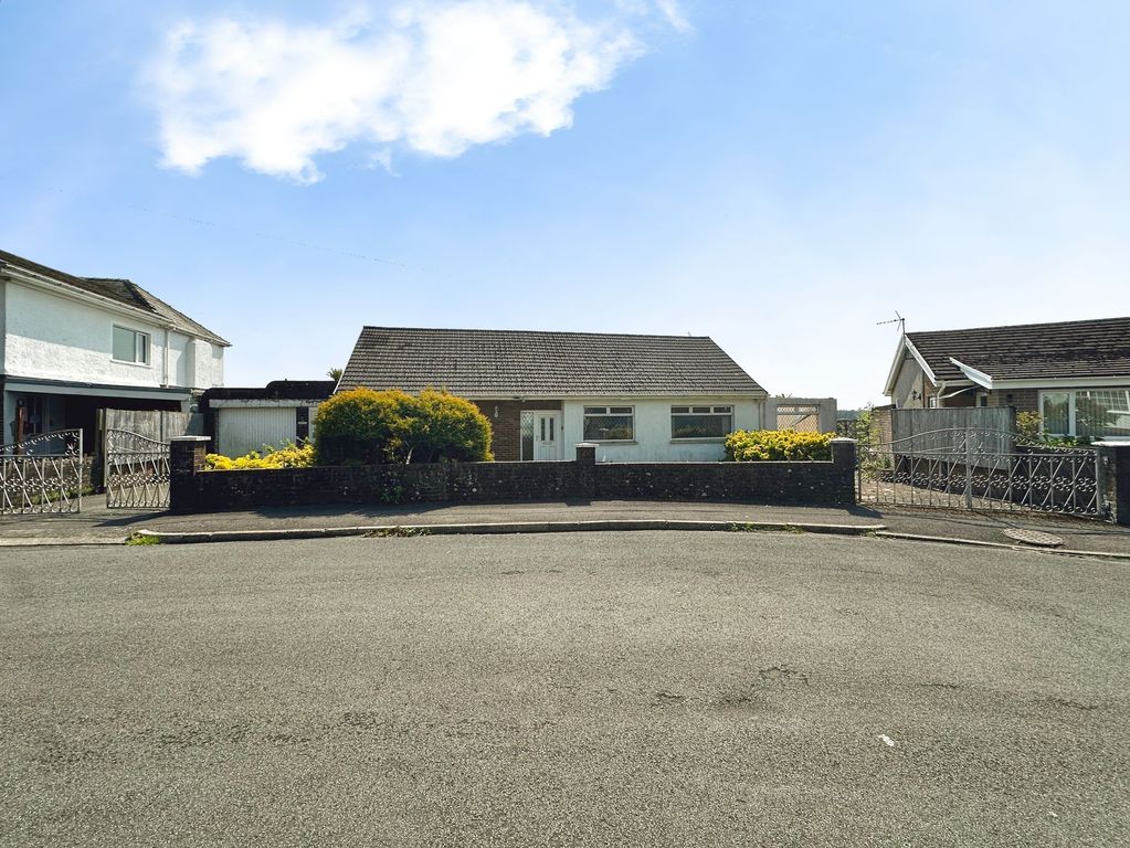 Property photo 1 of 16