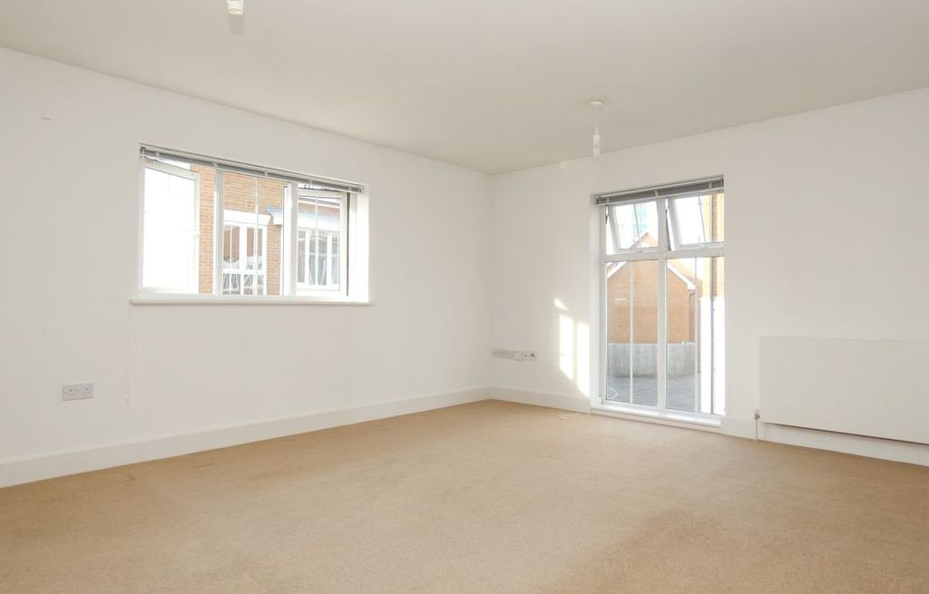 Property photo 3 of 9 Picture 3