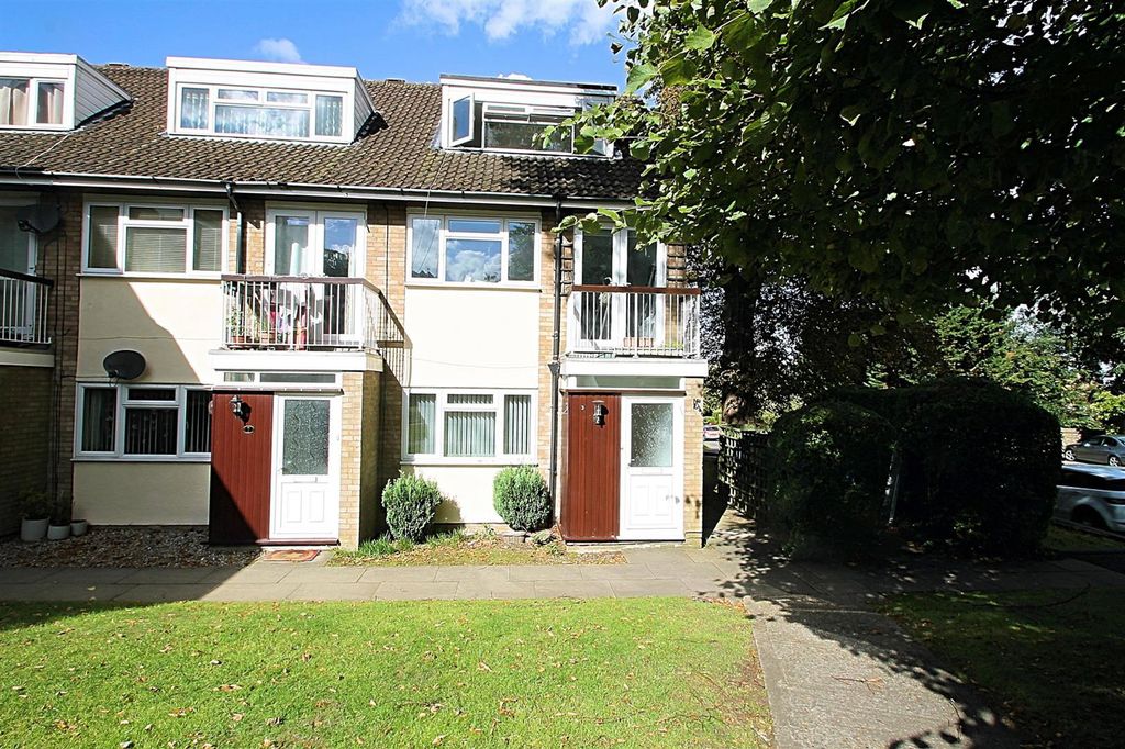 Property photo 1 of 5