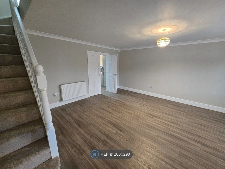 Property photo 3 of 33