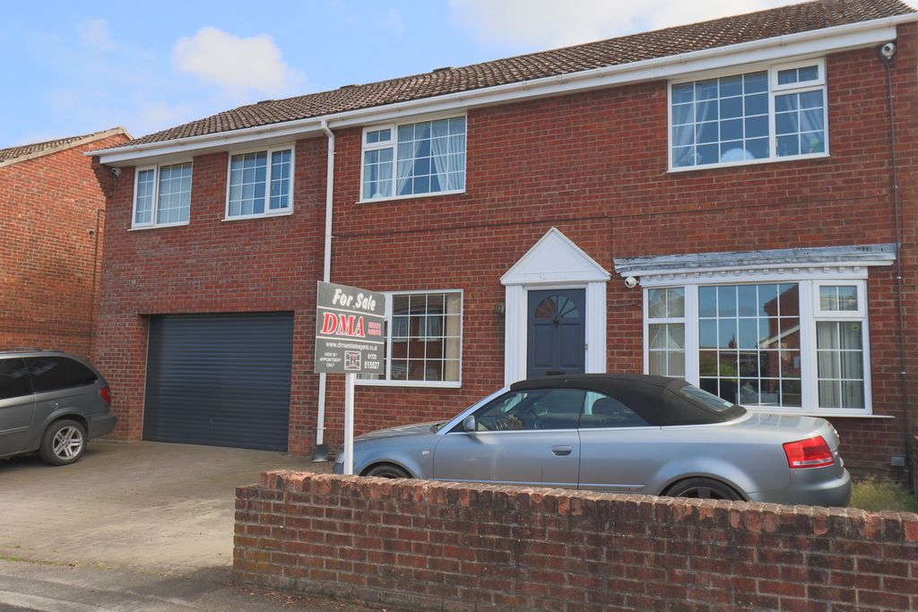 Property photo 1 of 26