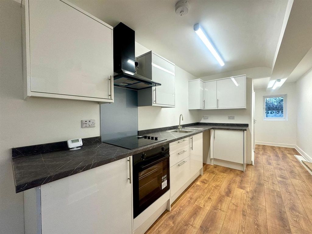 Property photo 1 of 16 Kitchen Pic 1.Jpeg