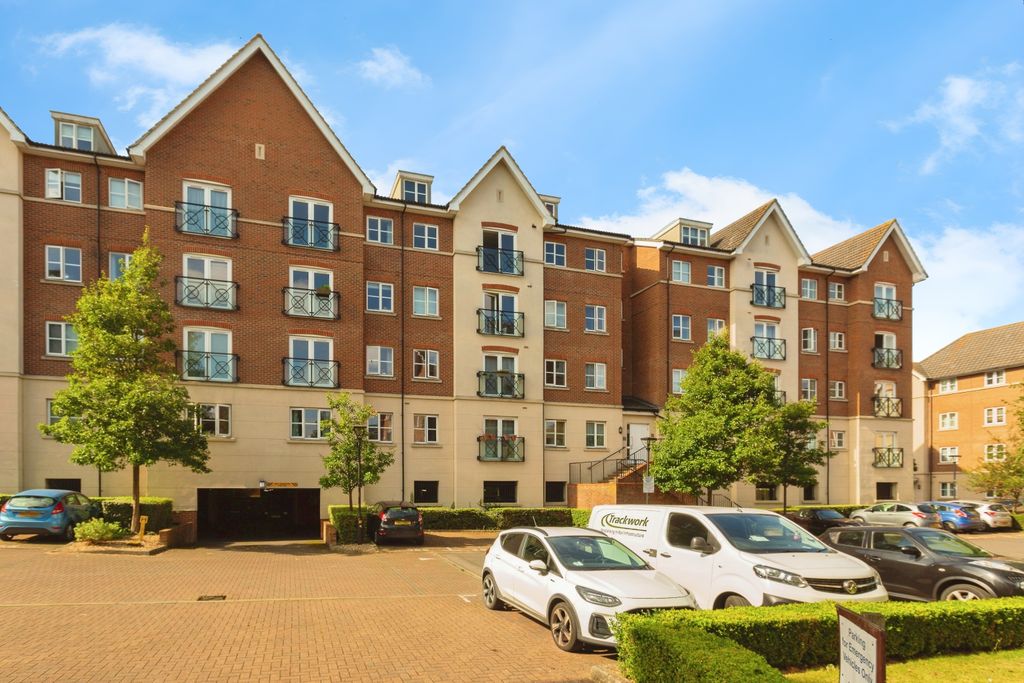 Property photo 1 of 17 Photography