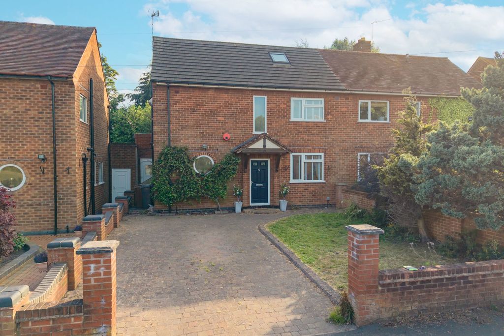 Property photo 1 of 33