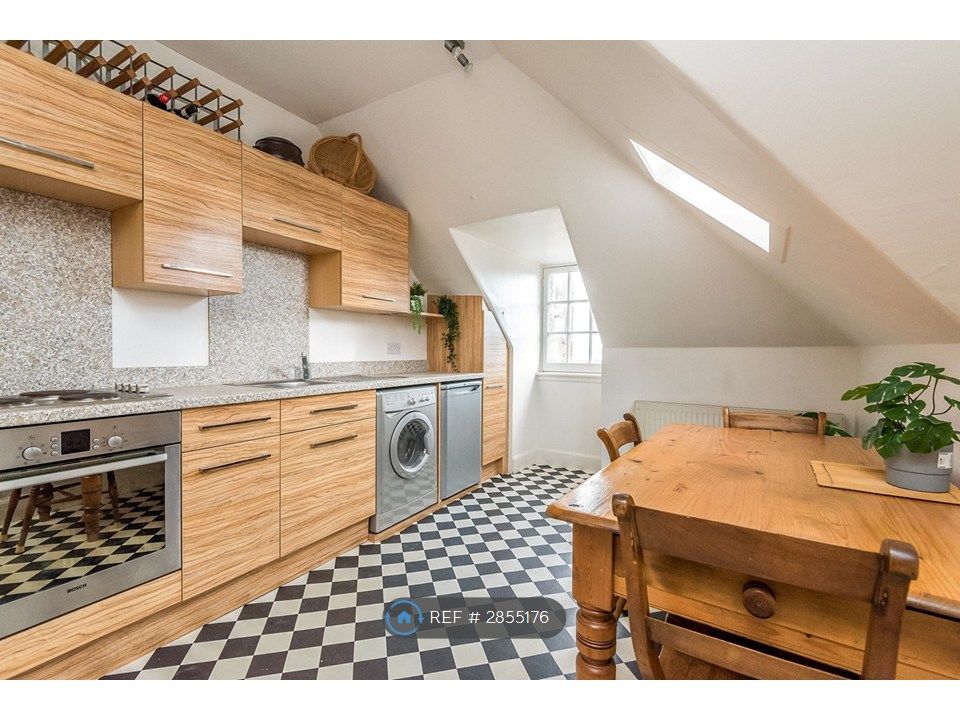 Property photo 3 of 30 Kitchen