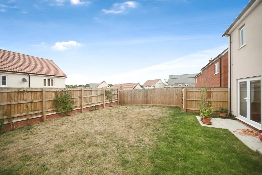 Property photo 2 of 13