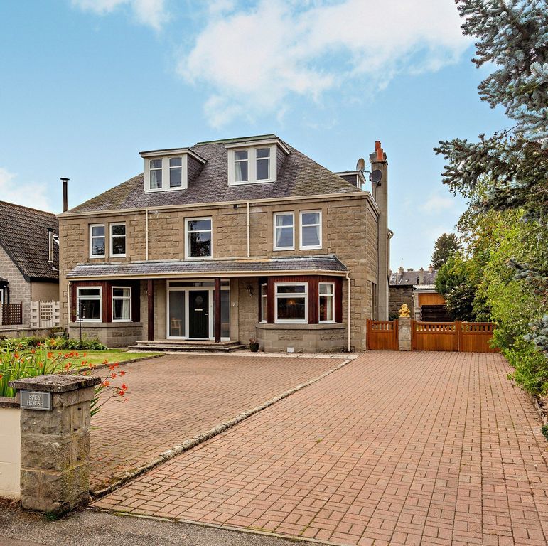 Property photo 1 of 30 Spey House