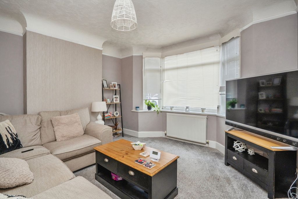 Property photo 2 of 11 Pbox-Img.Jpg