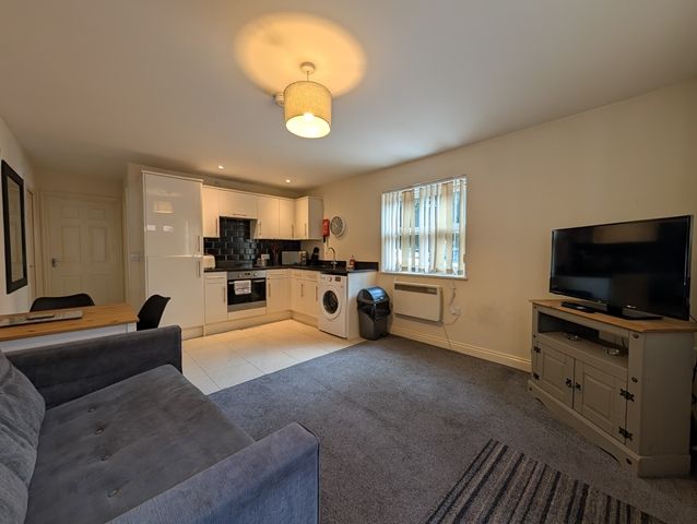 Property photo 2 of 12