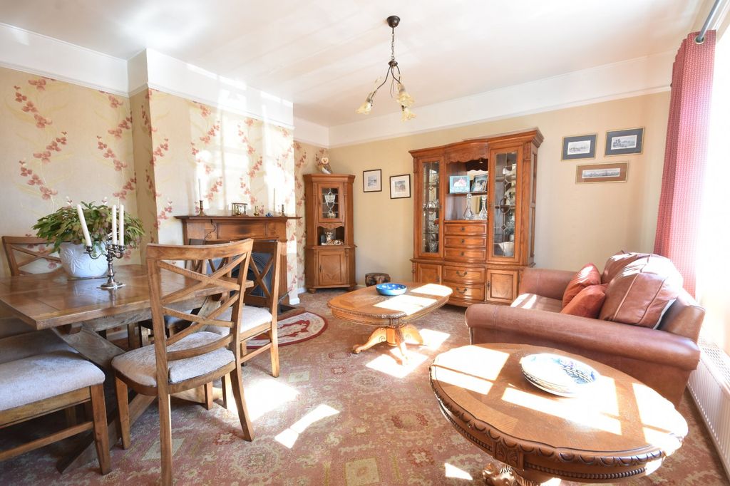 Property photo 2 of 21 Picture No. 06
