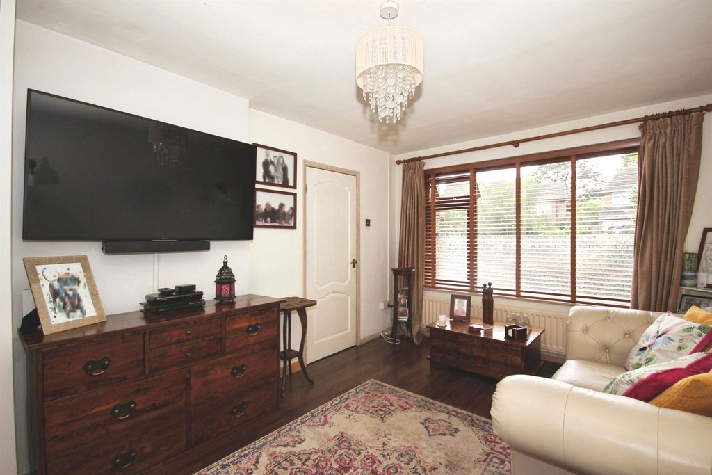 Property photo 3 of 17