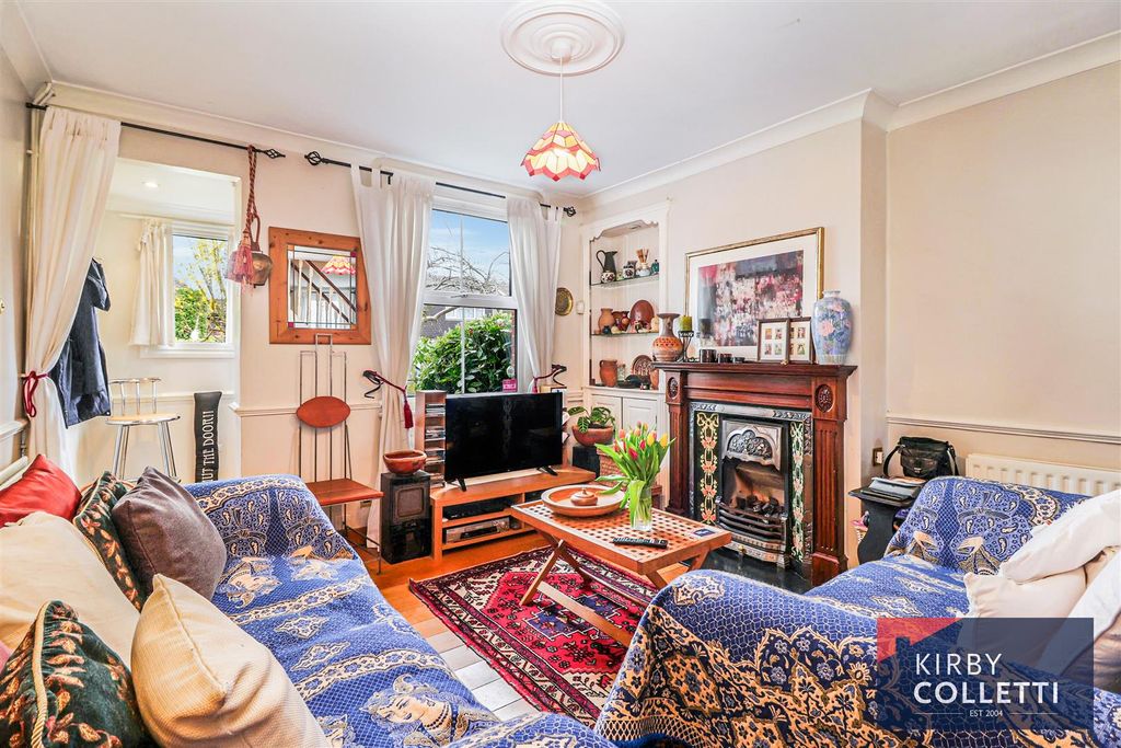 Property photo 3 of 16