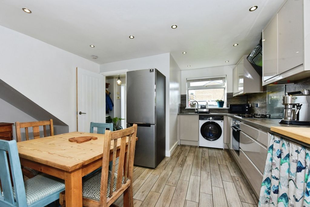 Property photo 2 of 17 Pbox-Img.Jpg