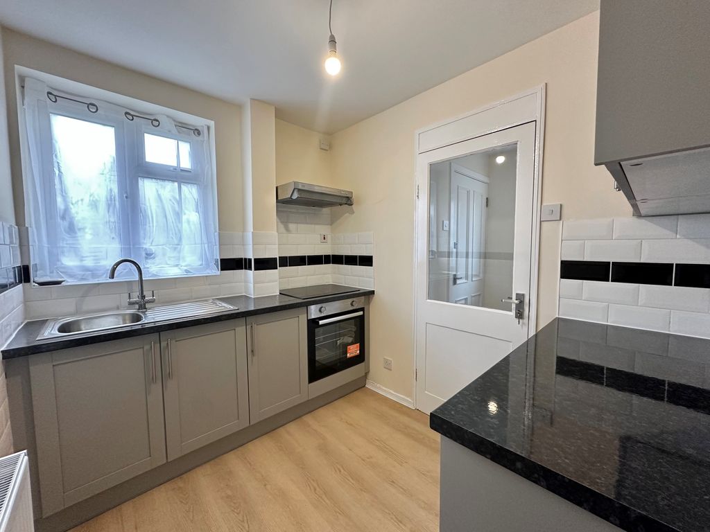 Property photo 1 of 4