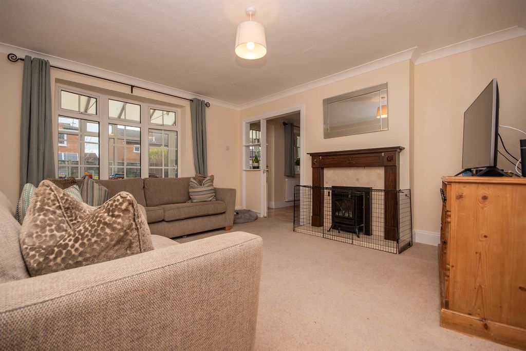 Property photo 3 of 13