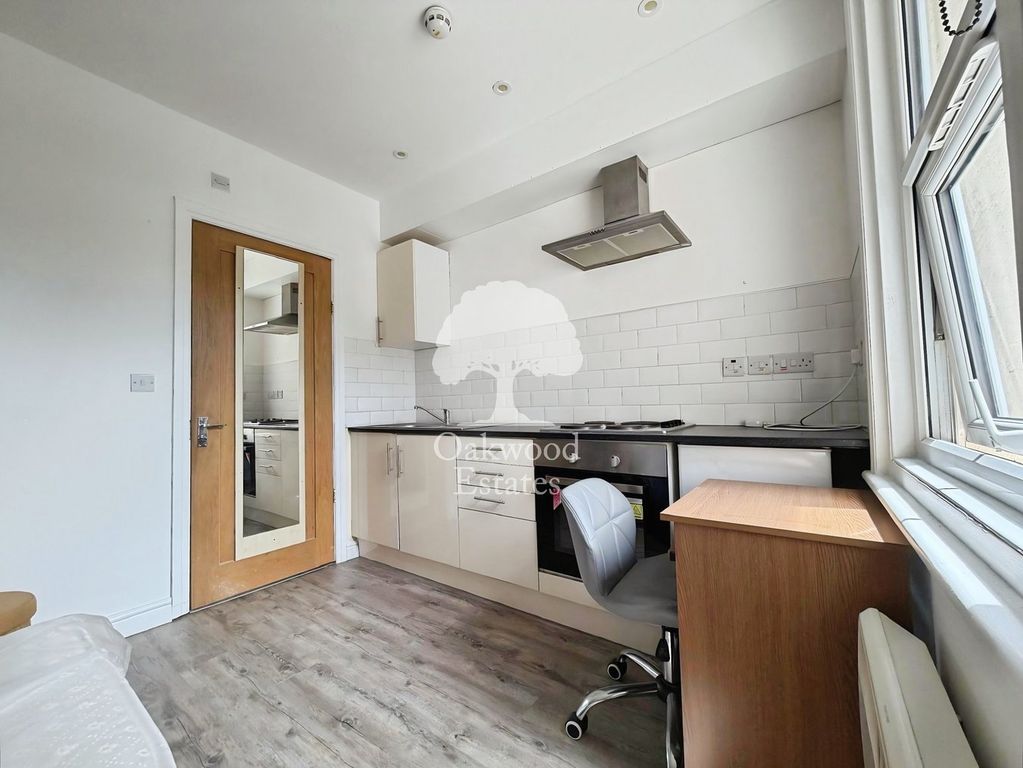 Property photo 2 of 3