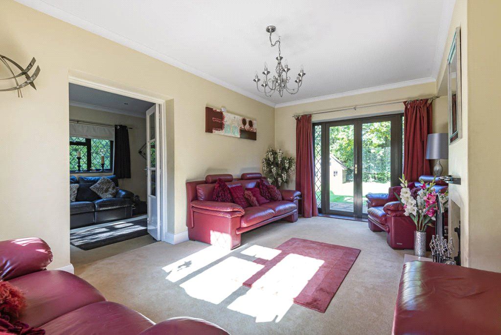 Property photo 3 of 21 Sitting Room
