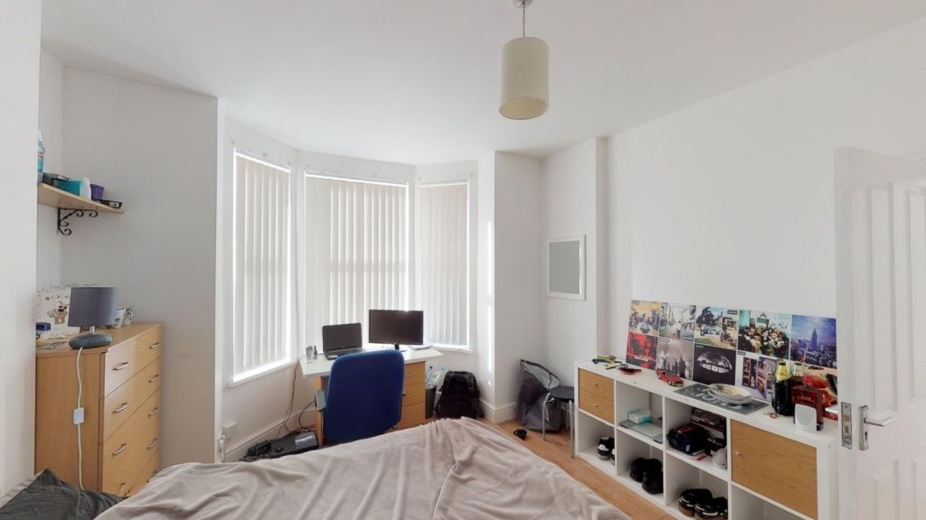 Property photo 1 of 10 Bright And Airy Master Bedroom Featuring A Large B...
