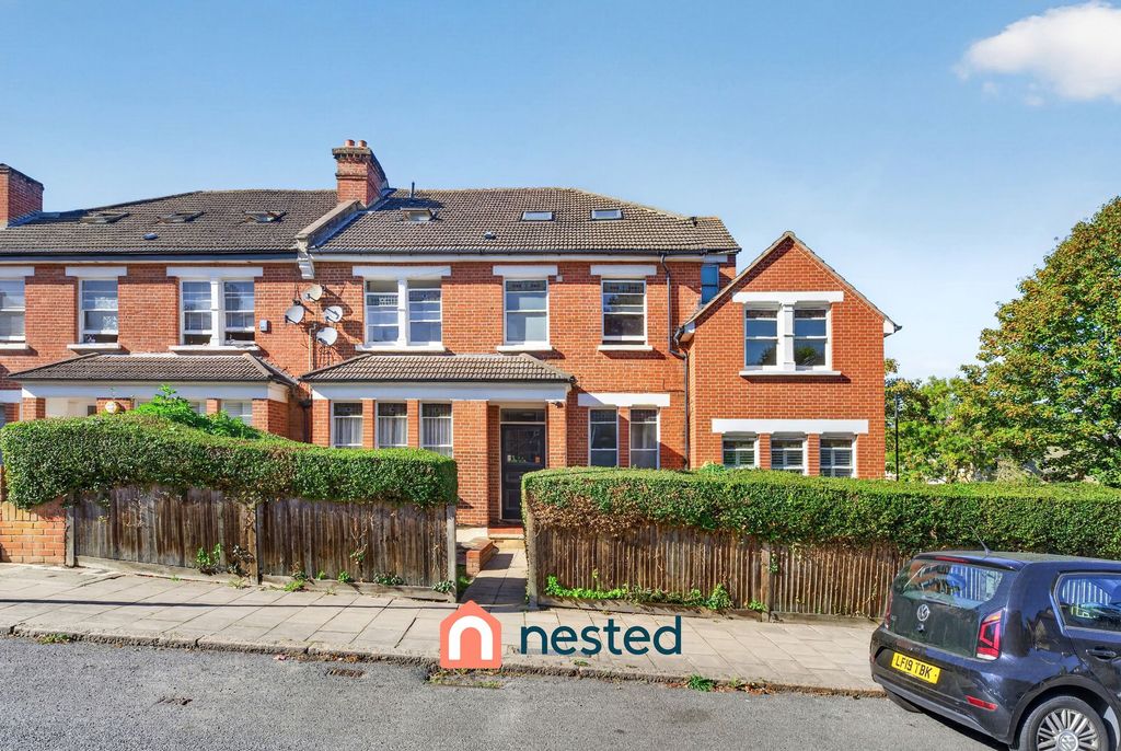 Property photo 1 of 26 For Sale 2 Bedroom Flat, Alexandra Drive, Gipsy Hill, Crystal Palace, London, Se19
