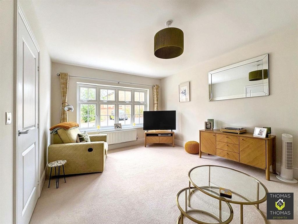 Property photo 2 of 23