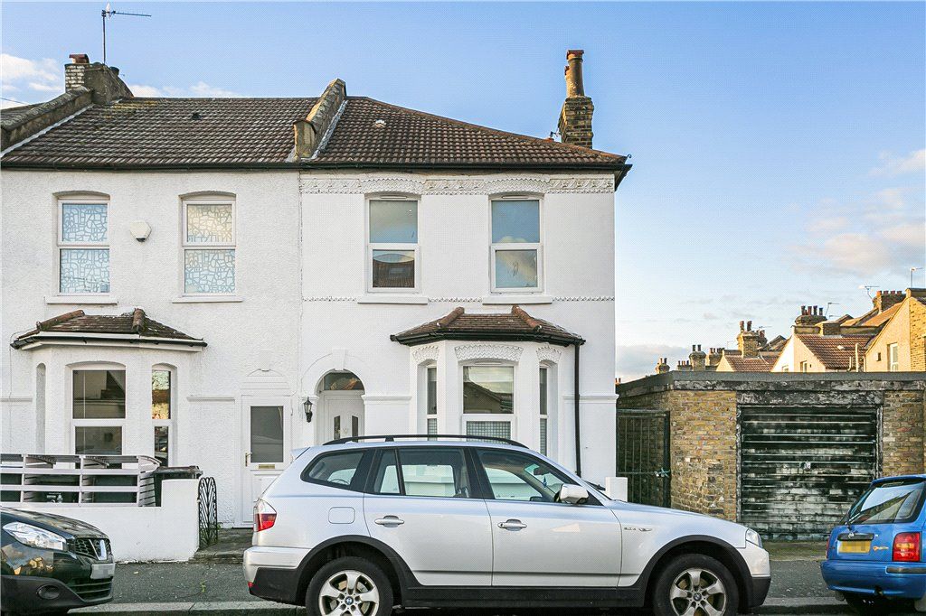 Property photo 1 of 17 External