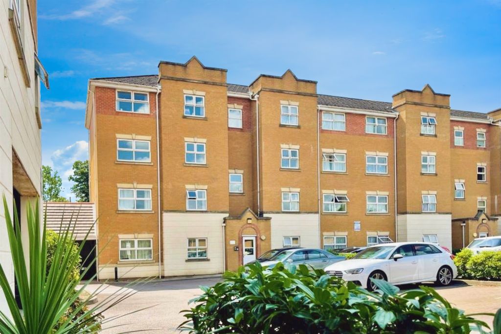 Property photo 1 of 12