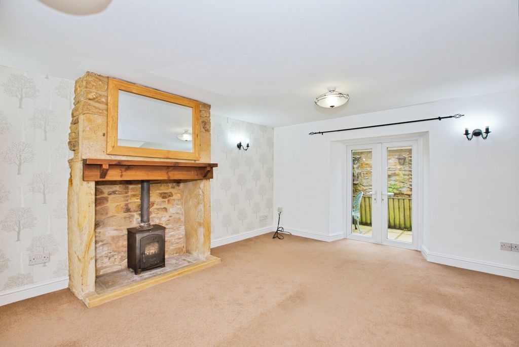 Property photo 2 of 23 Photo