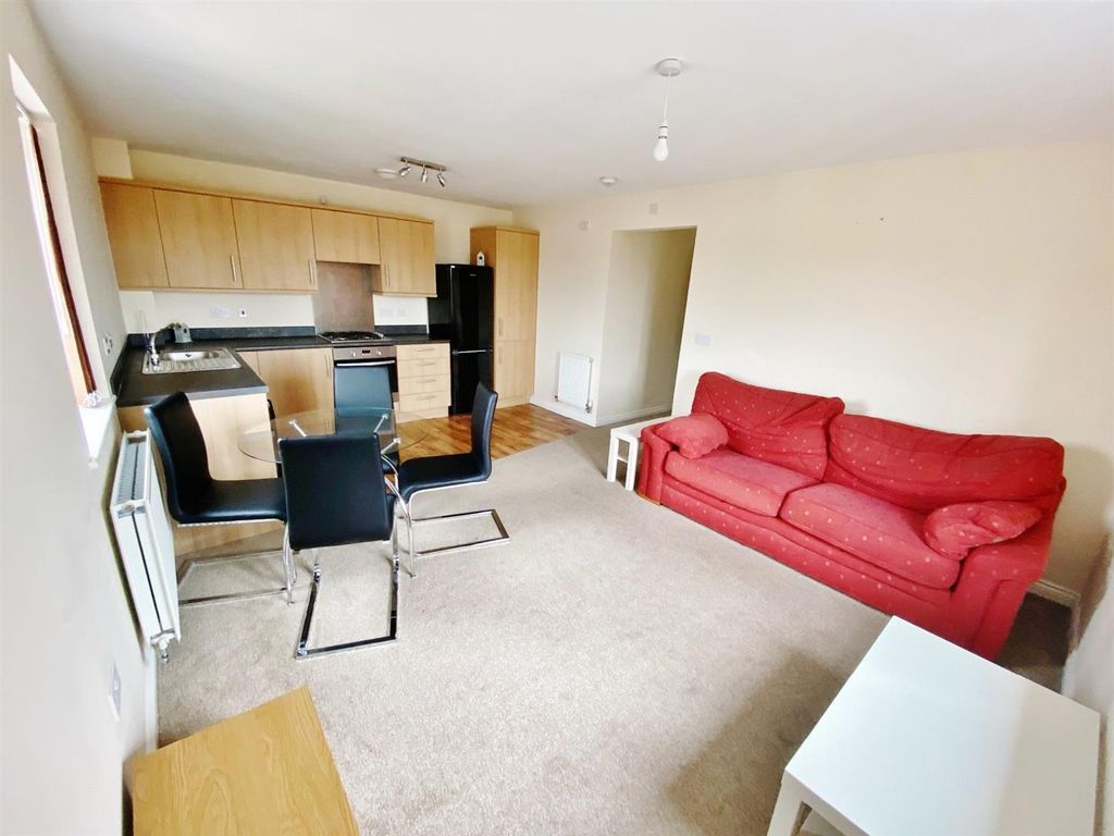 Property photo 3 of 7