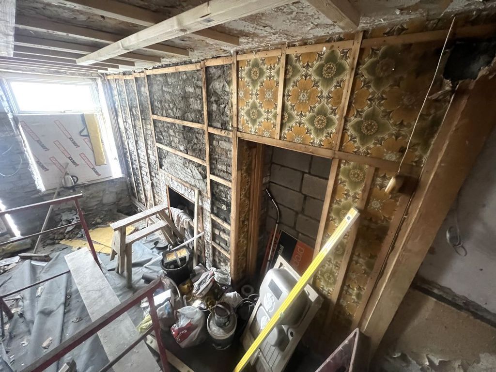 Property photo 3 of 5