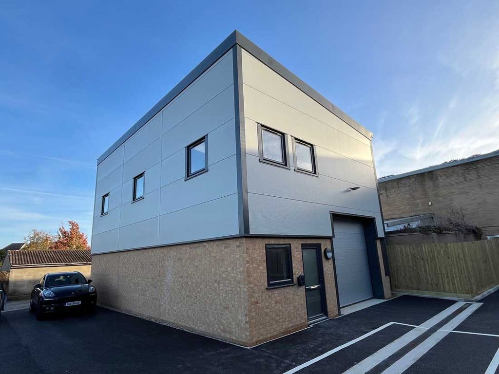 Property photo 2 of 2