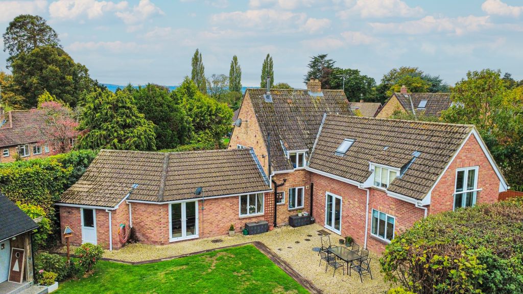 Property photo 1 of 26 4411753