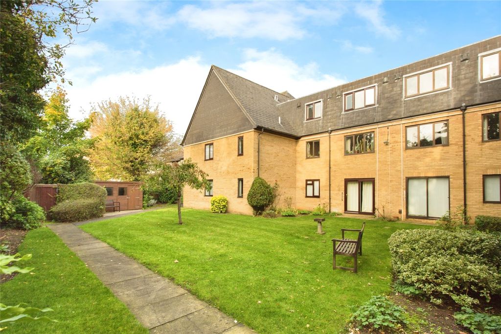 Property photo 1 of 12 Picture No. 23