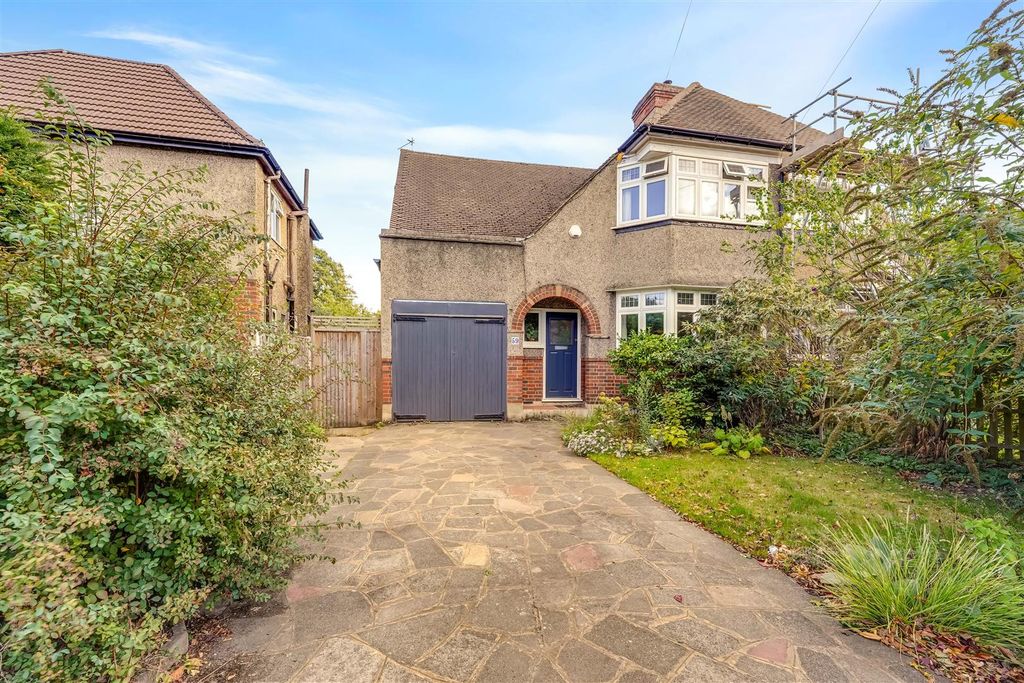 Property photo 1 of 9