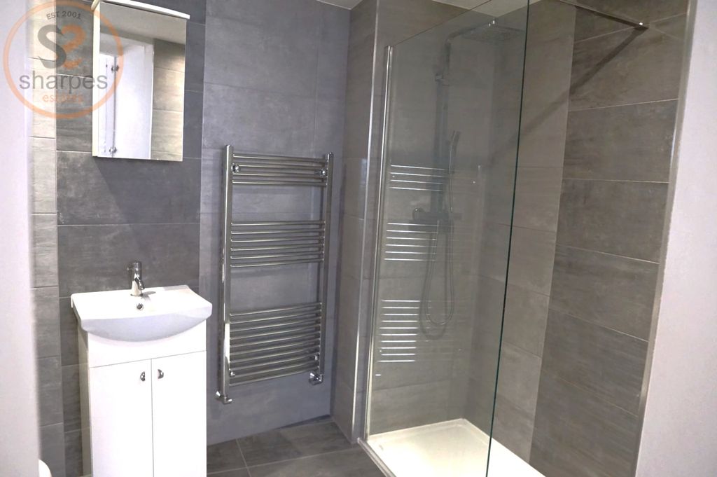 Property photo 2 of 6 5Pct-000002-P-W-5U50Q6l26