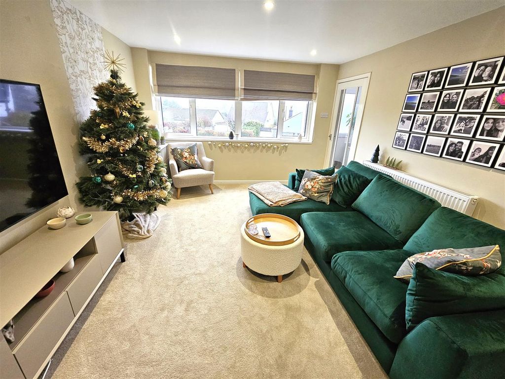 Property photo 3 of 16 Living Room (2).Jpg