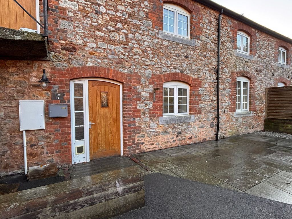 Property photo 1 of 6 Exterior