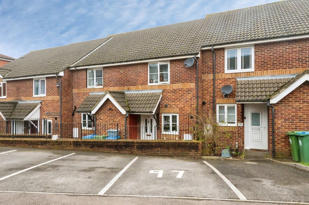 Property photo 1 of 12