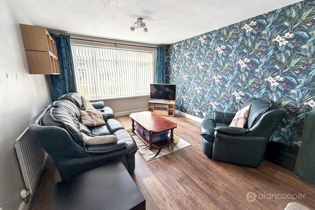 Property photo 2 of 12 5157843