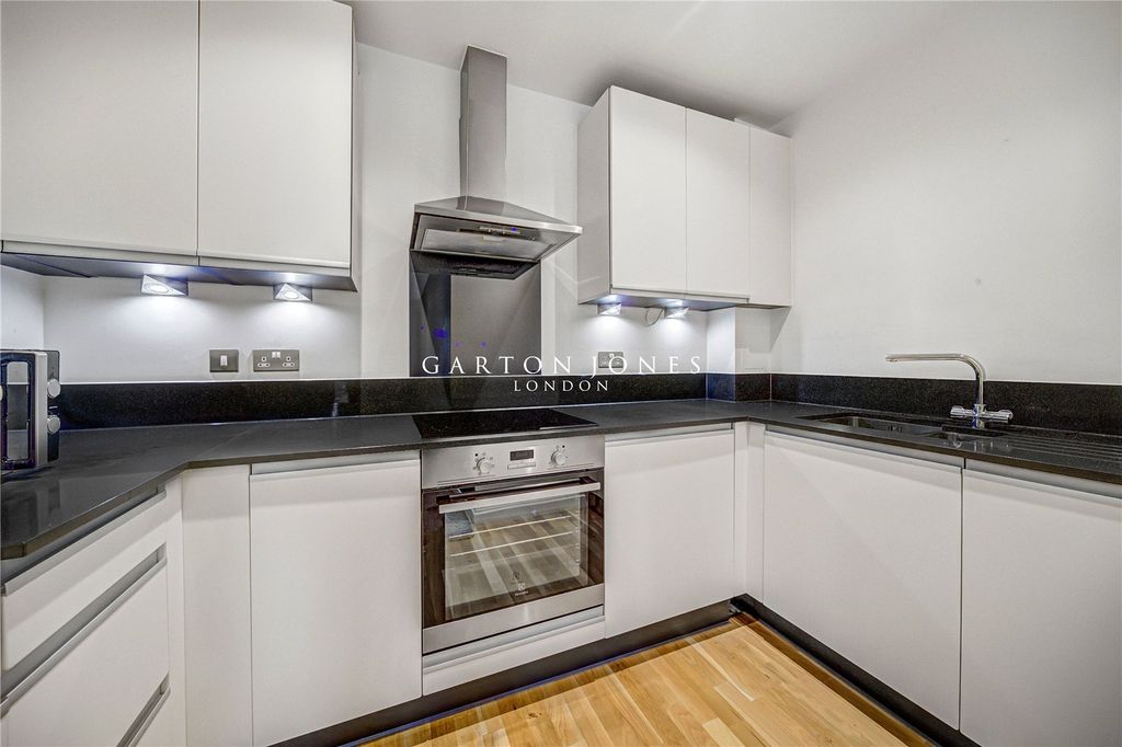 Property photo 2 of 12 Kitchen