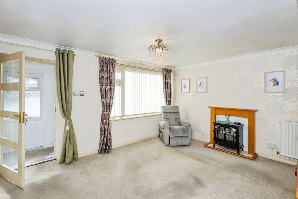 Property photo 2 of 11 Pbox-Img.Jpg