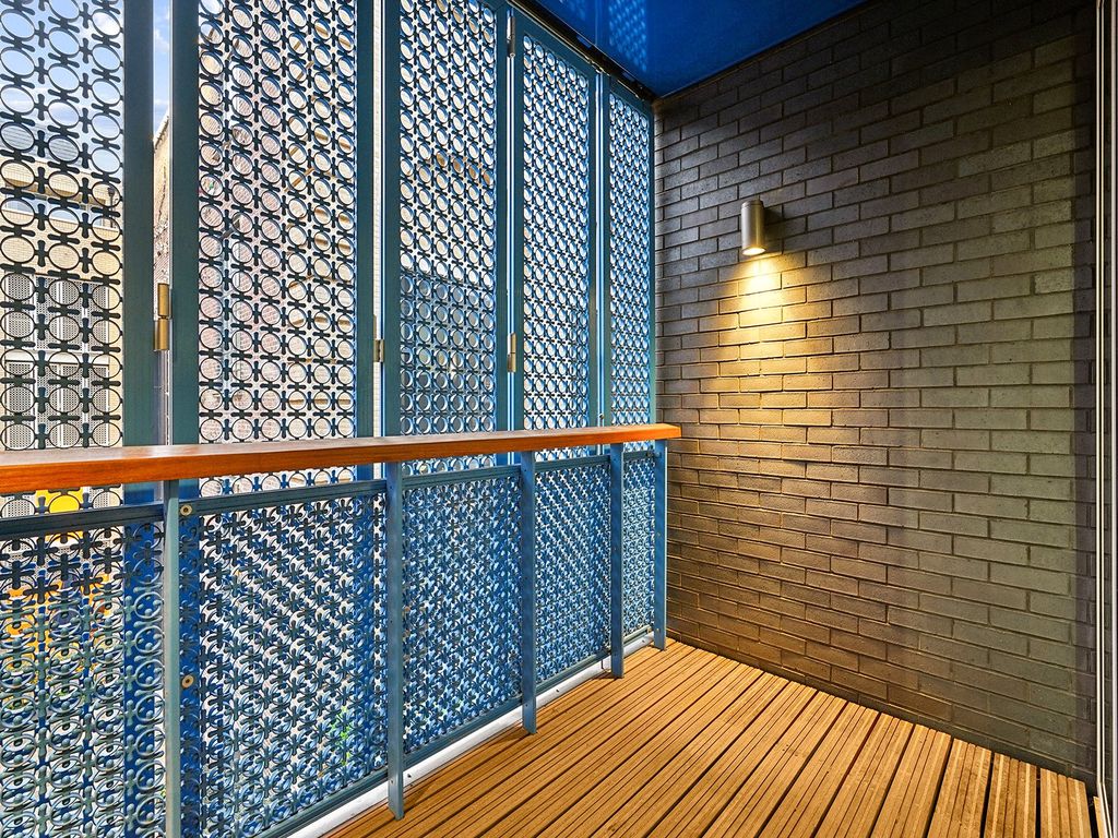 Property photo 3 of 13 203 Mercers Walk