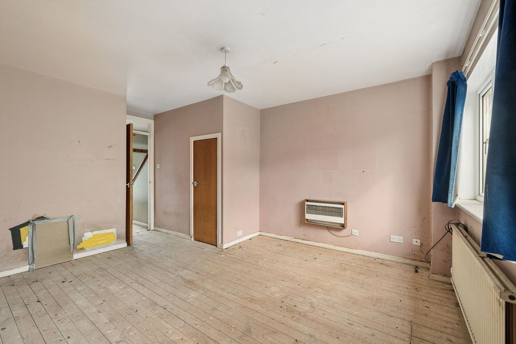 Property photo 3 of 36