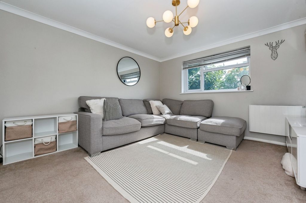 Property photo 2 of 11 Pbox-Img.Jpg
