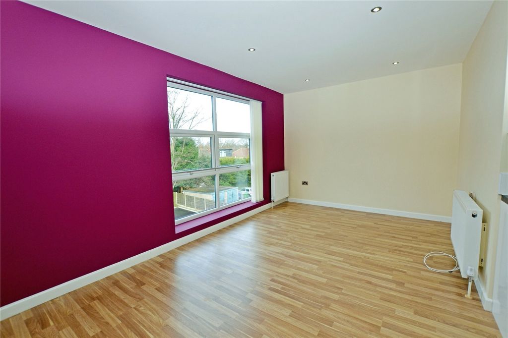 Property photo 3 of 9 Picture No. 06