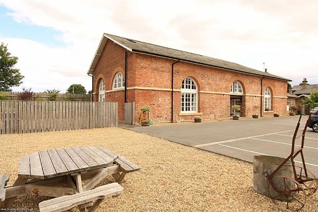 Property photo 1 of 21