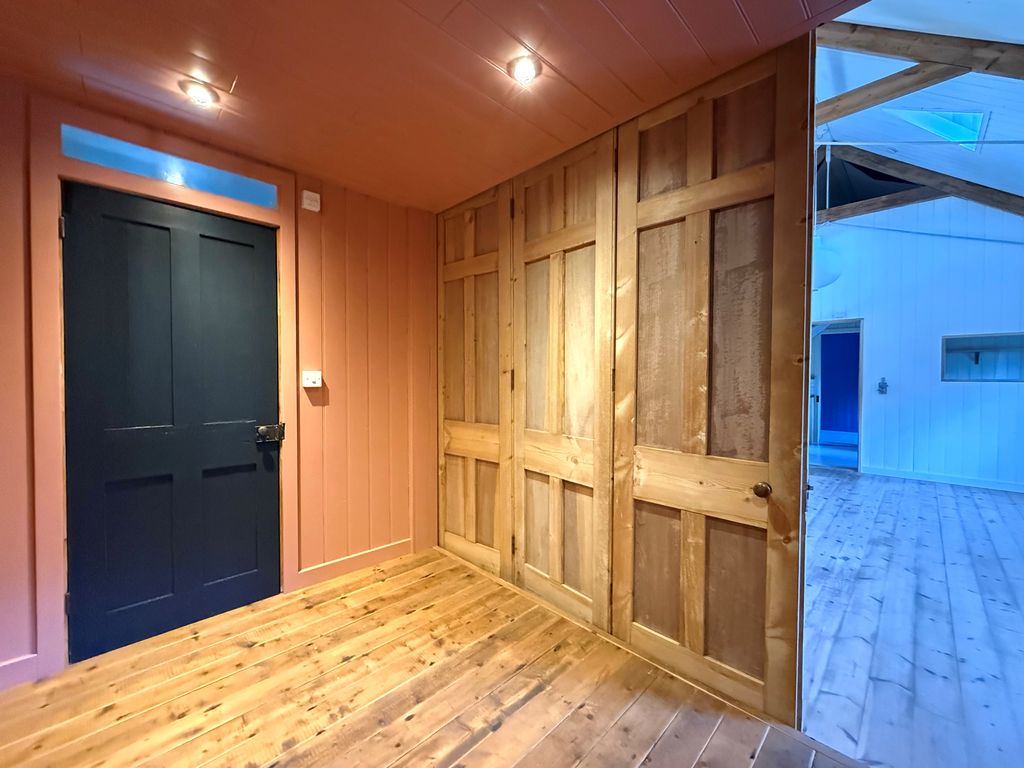 Property photo 3 of 25 22
