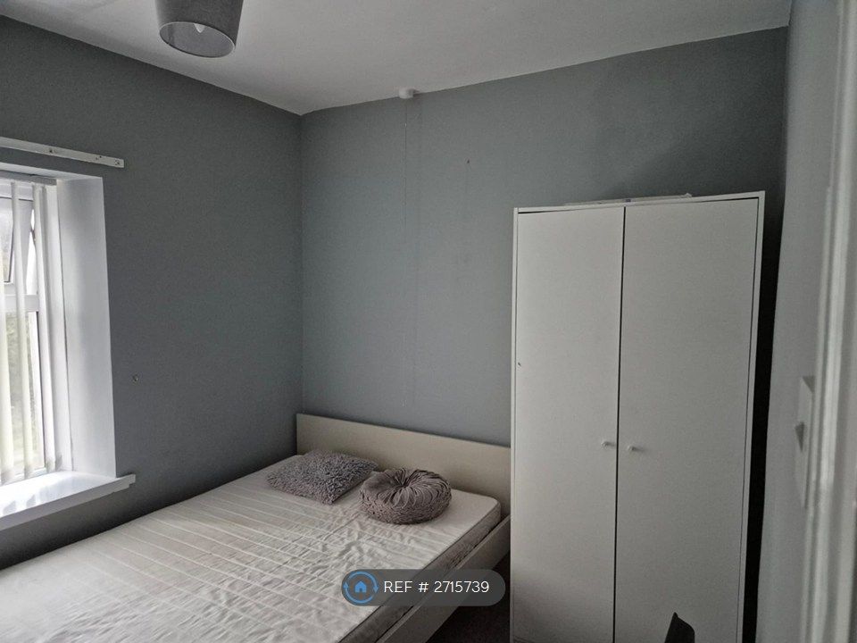 Property photo 1 of 17 Double Bedroom