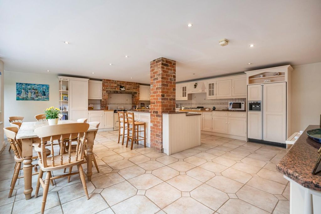 Property photo 2 of 54 Image